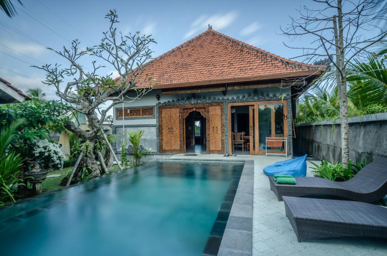 Fins Villa Medewi Airsatang Buitenkant foto