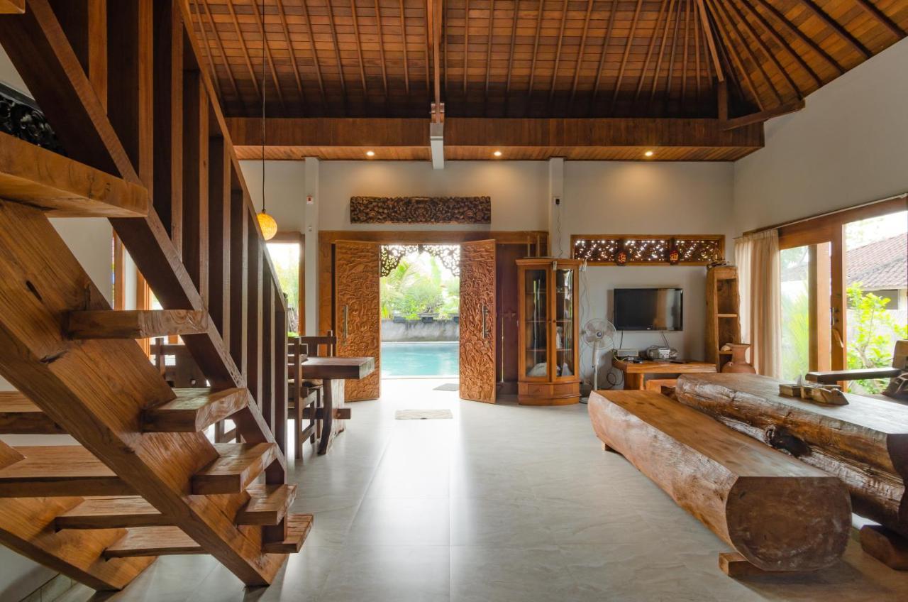 Fins Villa Medewi Airsatang Buitenkant foto